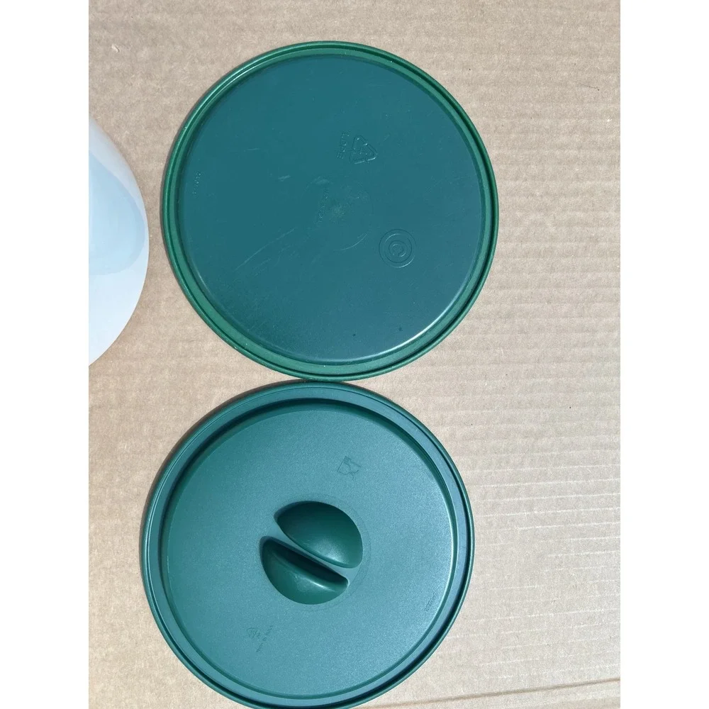 Vintage Tupperware Round Food Storage Containers with Green Lids -‎ Set of 2